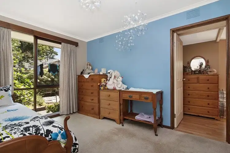 Seventh view of Homely house listing, 8 Ellery Court, Cranbourne North VIC 3977