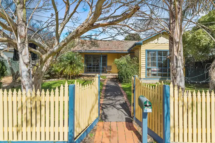 34 Johnstone Street, Seaford VIC 3198