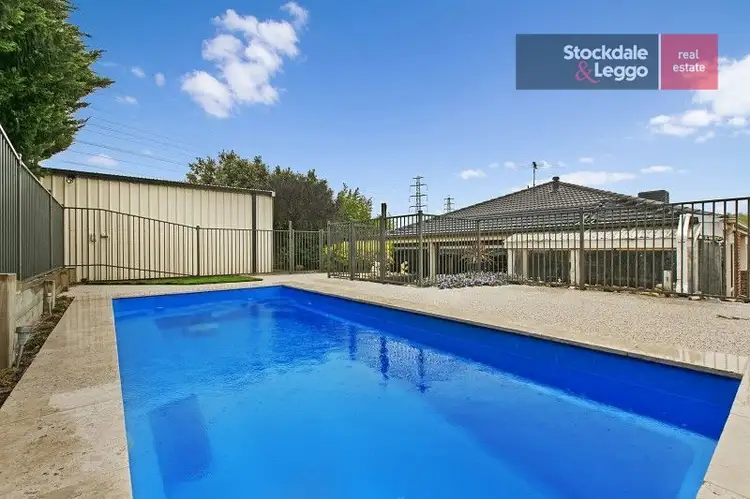 2 Kildare View, Cranbourne VIC 3977