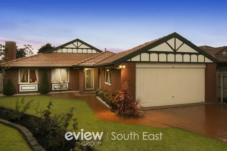 16 Raleigh Drive, Narre Warren South VIC 3805