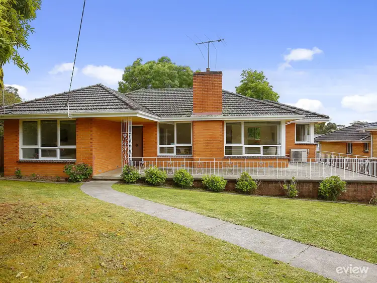 33 Avalon Grove, Ringwood North VIC 3134