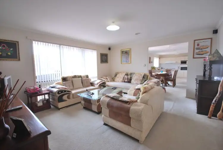 Fourth view of Homely house listing, 2 Kells Close, Cranbourne East VIC 3977