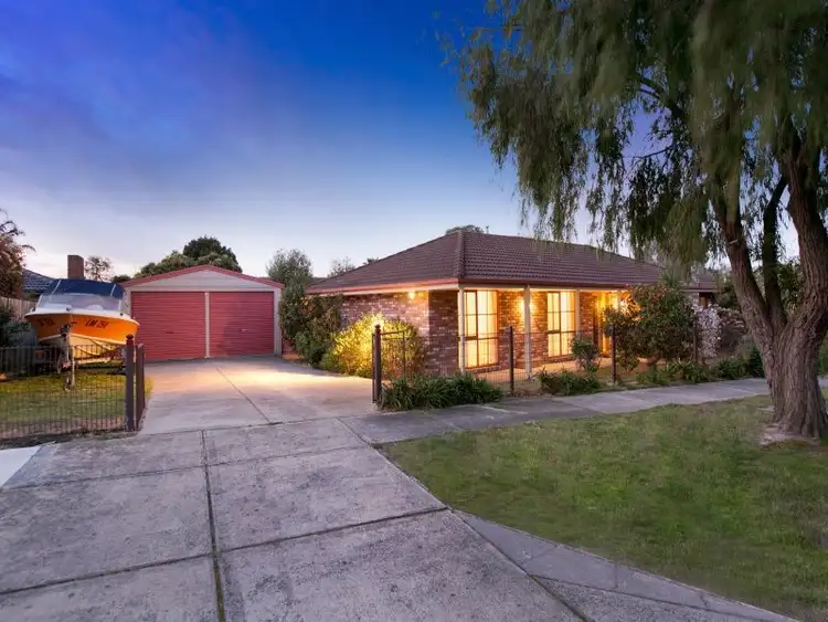 13 Beacon Drive, Langwarrin VIC 3910