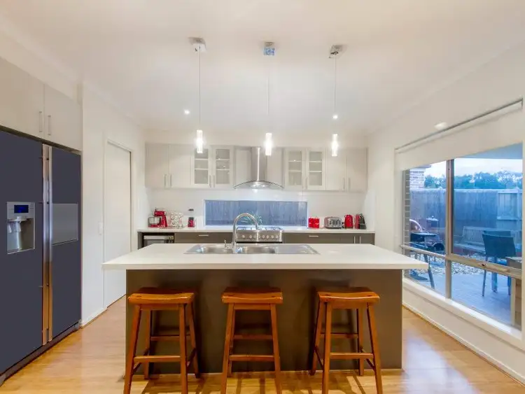 Fifth view of Homely house listing, 6 Bonacci Place, Langwarrin VIC 3910