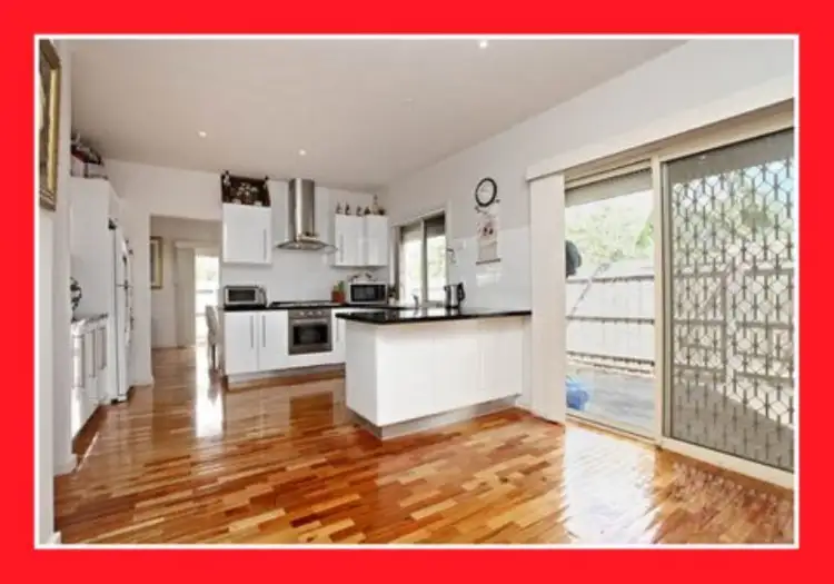 2/46 Ivanhoe Avenue, St Albans VIC 3021