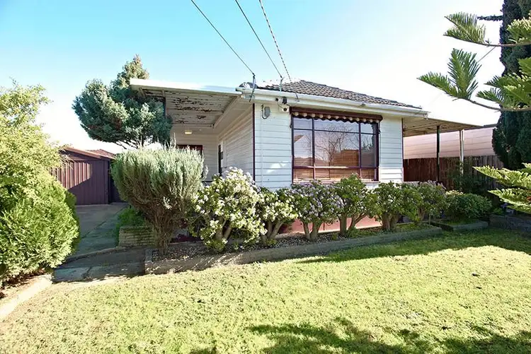 13 Robson Street, Sunshine North VIC 3020