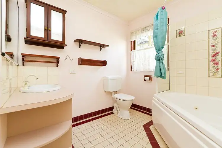 Second view of Homely house listing, 3 Lutzen Close, Baranduda VIC 3691