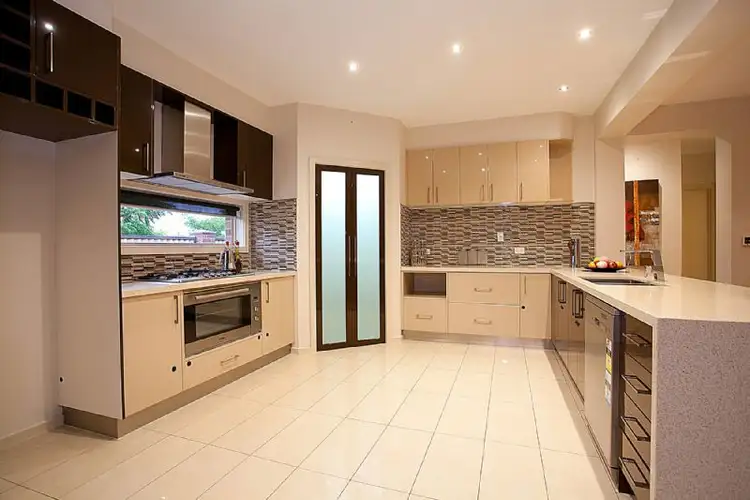 Fifth view of Homely house listing, 6 Ivy Close, Derrimut VIC 3030