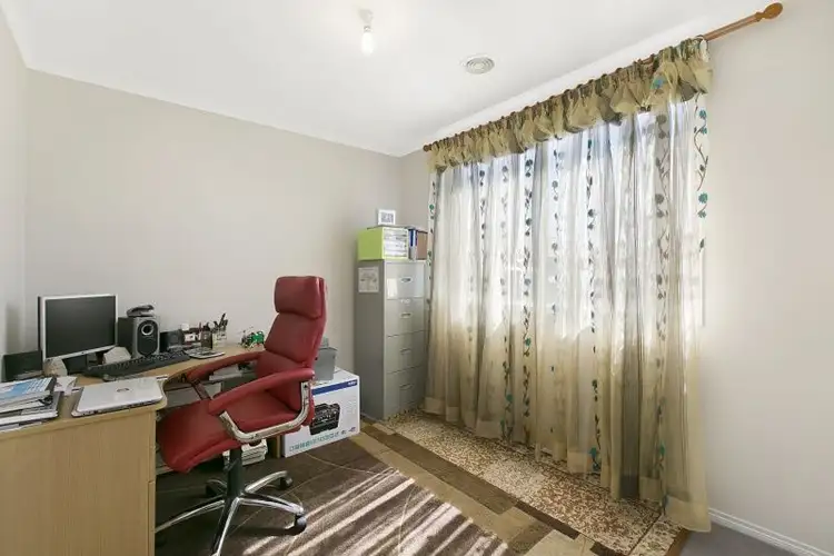 Seventh view of Homely house listing, 8 Tauna Place, Cranbourne West VIC 3977
