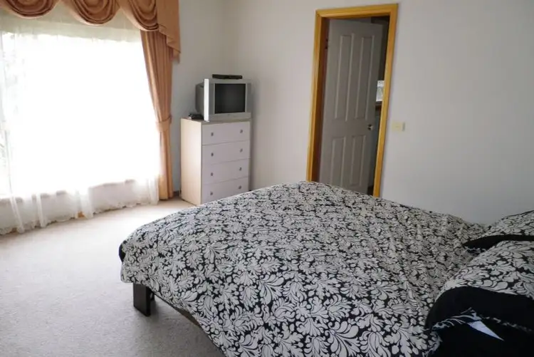 Sixth view of Homely house listing, 4 Boyle Close, Warrnambool VIC 3280