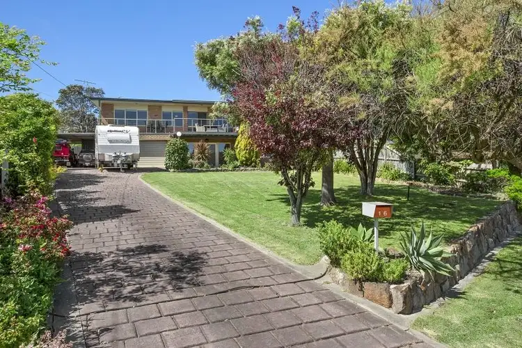 16 Marjorie Court, Mccrae VIC 3938