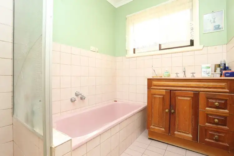 Seventh view of Homely house listing, 8 Thomas Street, St Albans VIC 3021