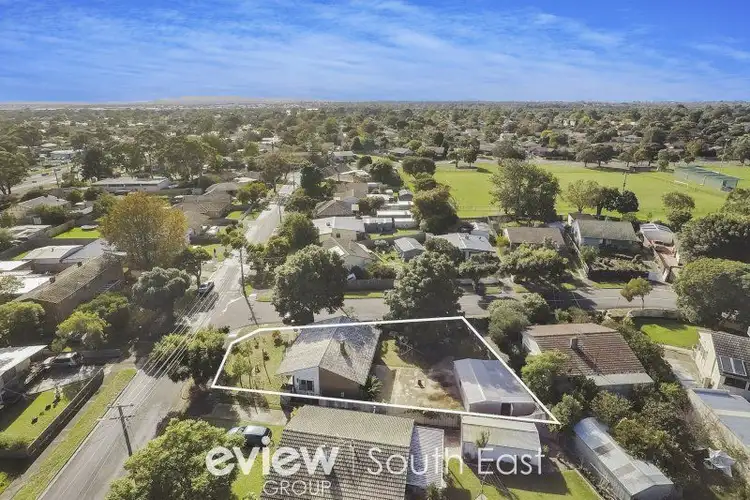 6 Windoo St, Frankston North VIC 3200