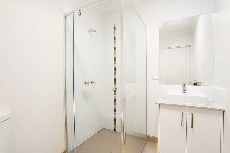 Sixth view of Homely unit listing, 9A Fox Court, Jacana VIC 3047