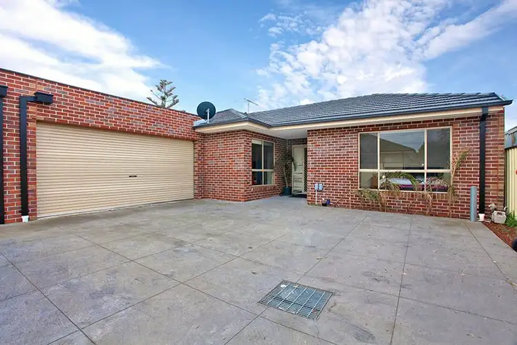 2/24 Baynton Avenue, Sunshine North VIC 3020