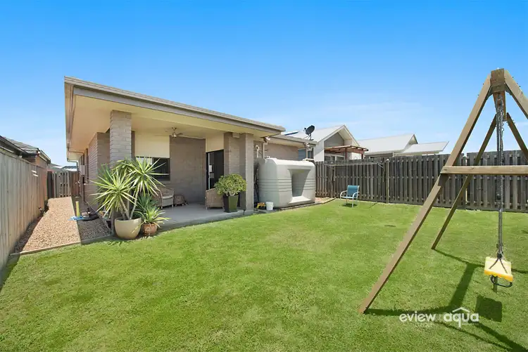 15 Manhattan Crescent, North Lakes QLD 4509