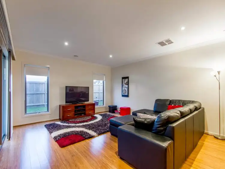 Sixth view of Homely house listing, 6 Bonacci Place, Langwarrin VIC 3910