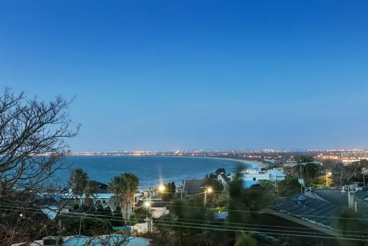 7 Gweno Avenue, Frankston VIC 3199