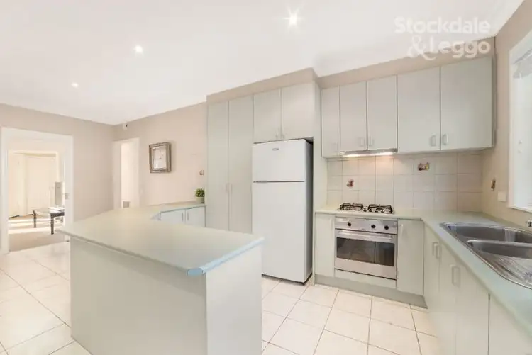 Third view of Homely house listing, 2/16 Therese Avenue, Mount Waverley VIC 3149