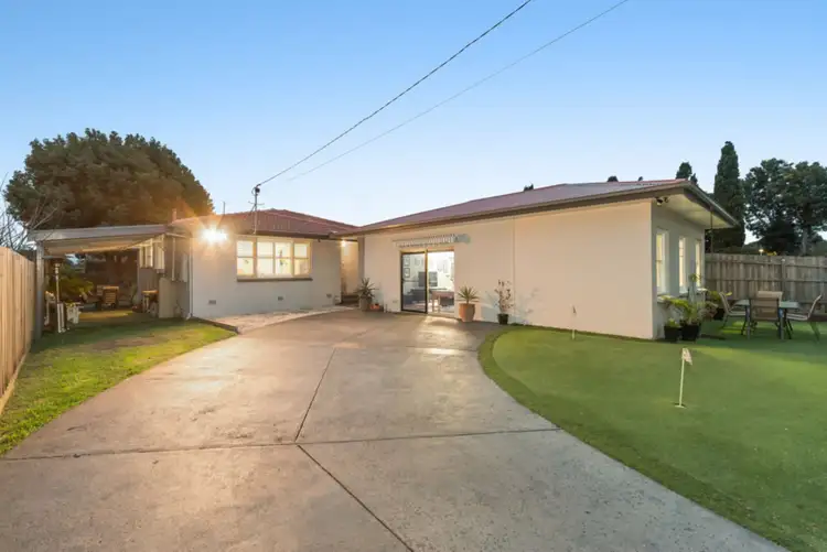 38 Fellowes Street, Seaford VIC 3198