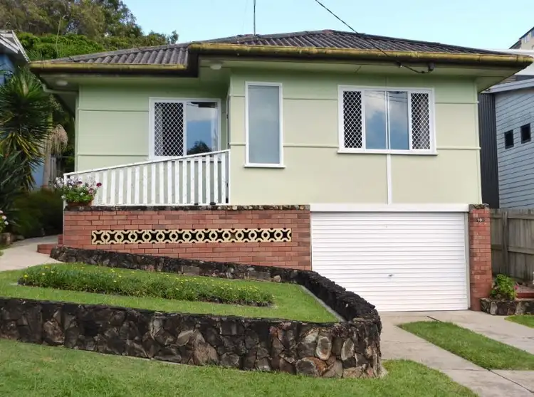 10 Upper Gay Terrace, Kings Beach QLD 4551