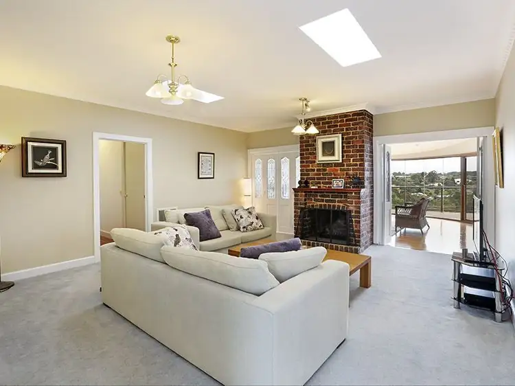 Fifth view of Homely house listing, 10 Pinnacle Close, Highton VIC 3216