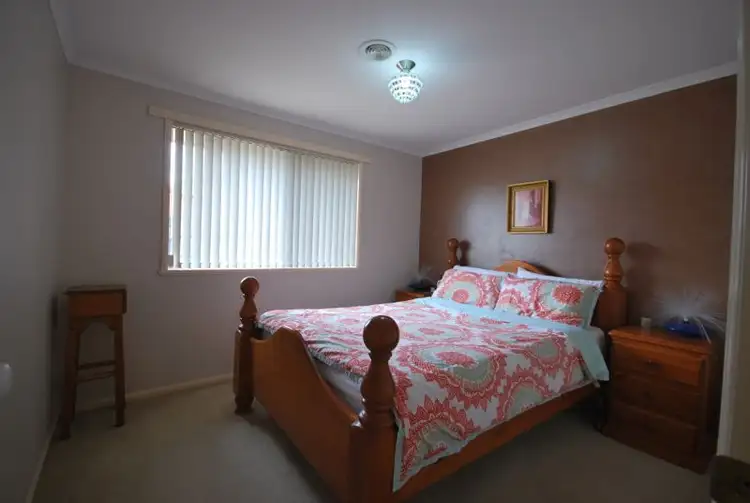 Seventh view of Homely house listing, 2 Kells Close, Cranbourne East VIC 3977