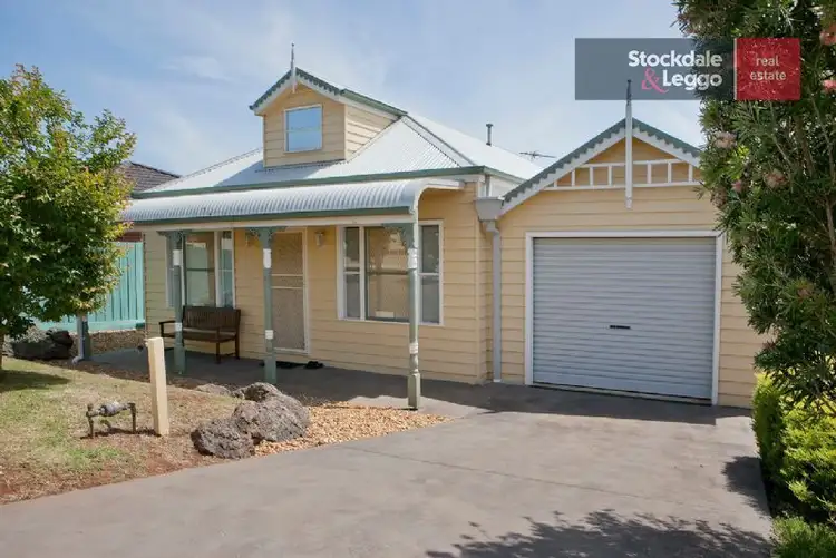 15 Bateson Court, Drouin VIC 3818