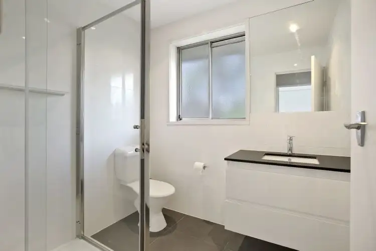 Seventh view of Homely unit listing, 4/26 Wave St, Frankston VIC 3199