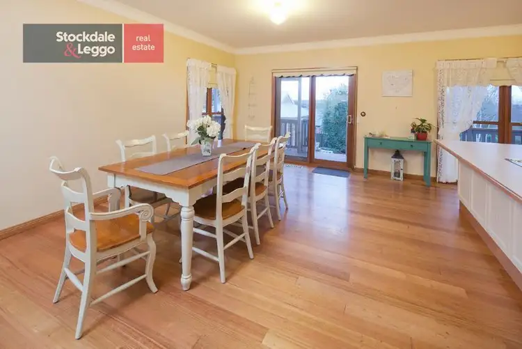 Seventh view of Homely house listing, 10 Rintel Court, Warragul VIC 3820