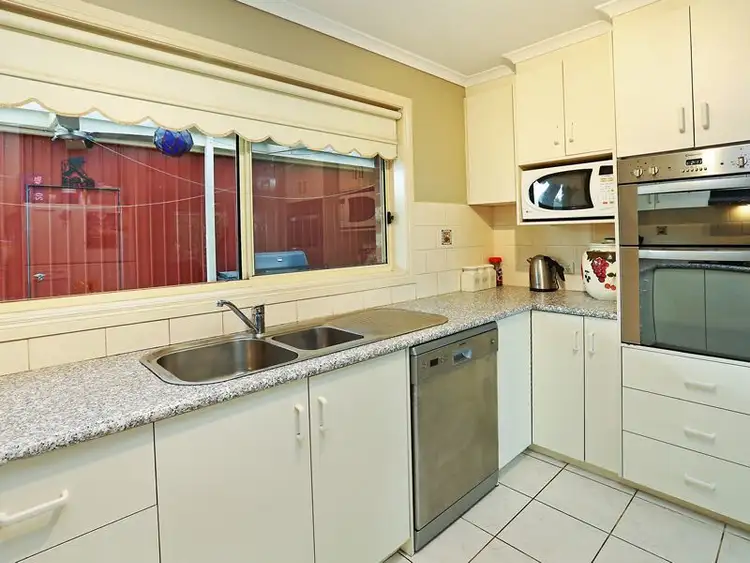 Sixth view of Homely house listing, 2 Templeton Court, St Albans Park VIC 3219