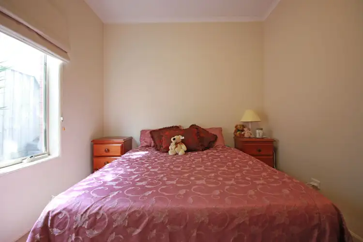 Seventh view of Homely house listing, 6 GELLIBRAND COURT, Berwick VIC 3806