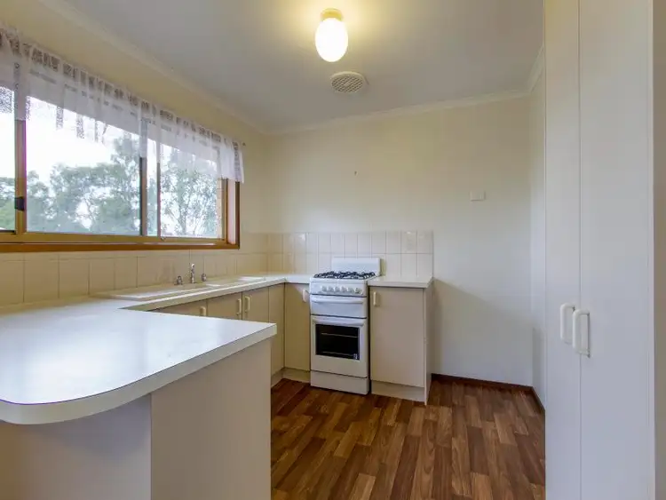 Fifth view of Homely unit listing, 1/10 Lemnian Court, Langwarrin VIC 3910