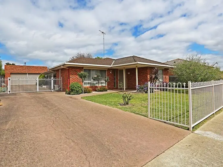 16 Jenolan Avenue, Grovedale VIC 3216