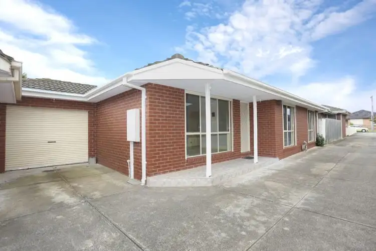 2/9 Ralph Avenue, St Albans VIC 3021