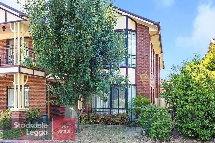 6 Illowra Walk, Blackburn South VIC 3130