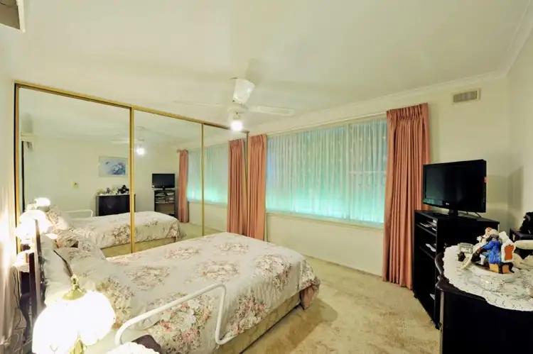 Fifth view of Homely house listing, 10 Dunne Court, Shepparton VIC 3630