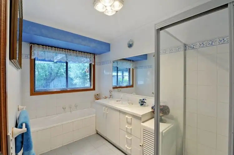 Fourth view of Homely house listing, 17 Gordon Drive, Kialla VIC 3631