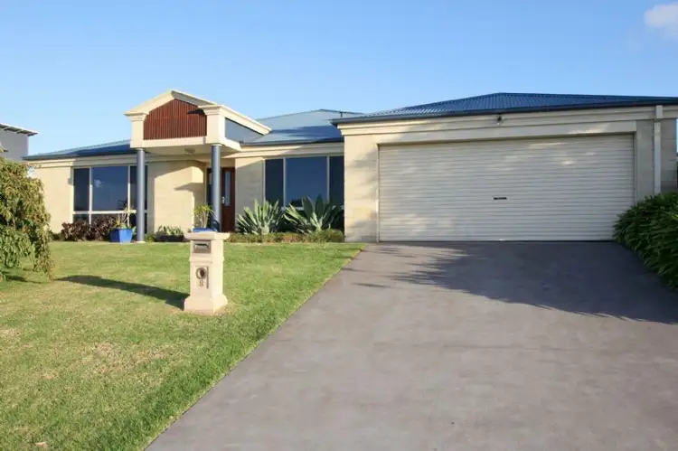 8 Norview Drive, Leongatha VIC 3953