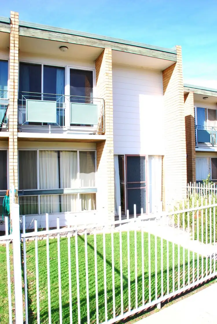 4/10 Hayes Street, Shepparton VIC 3630