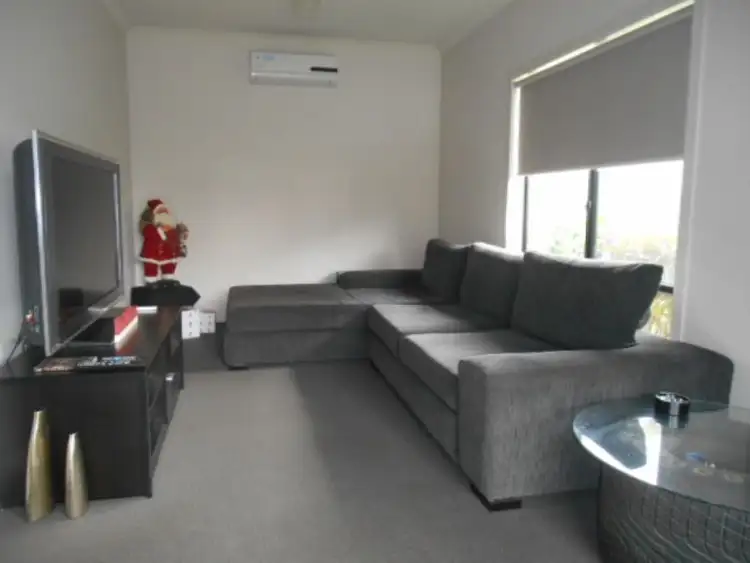 Fifth view of Homely house listing, 3 WEMBLEY CIRCUIT, Pakenham VIC 3810