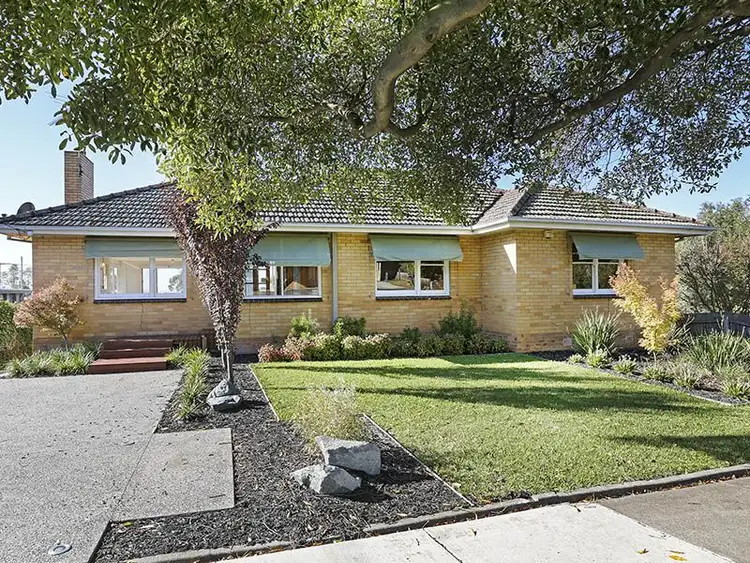 3 Cara Road, Highton VIC 3216