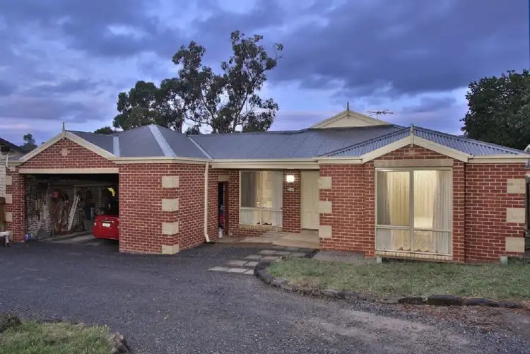 8 Hansen Road, Kilsyth VIC 3137