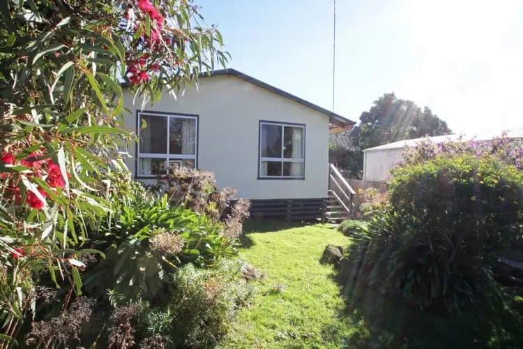 2 Murray Street, Mirboo North VIC 3871
