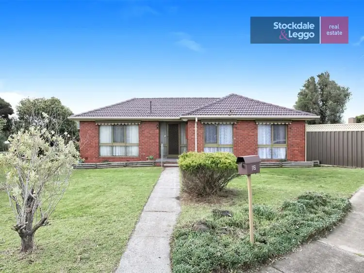 16 Snaefell Crescent, Gladstone Park VIC 3043