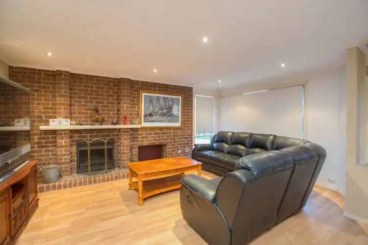 Fourth view of Homely house listing, 2 Maralee Court, Berwick VIC 3806