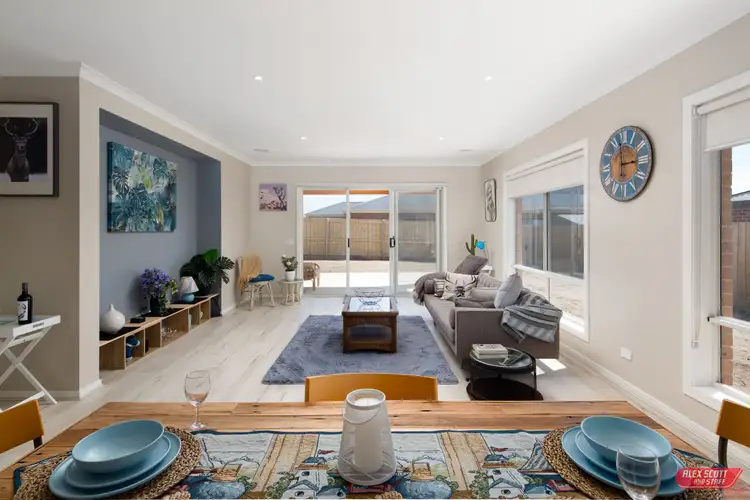 Fifth view of Homely house listing, 8 O'BRIEN CIRCUIT, Wonthaggi VIC 3995