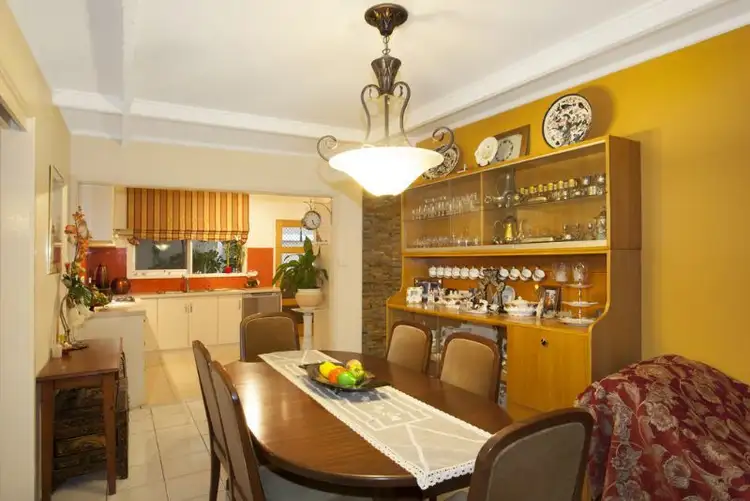 Fifth view of Homely house listing, 6 Palm Beach Crescent, Mount Waverley VIC 3149