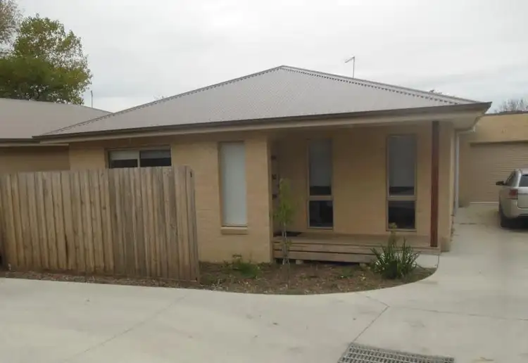 3/23 BROOME CRESCENT