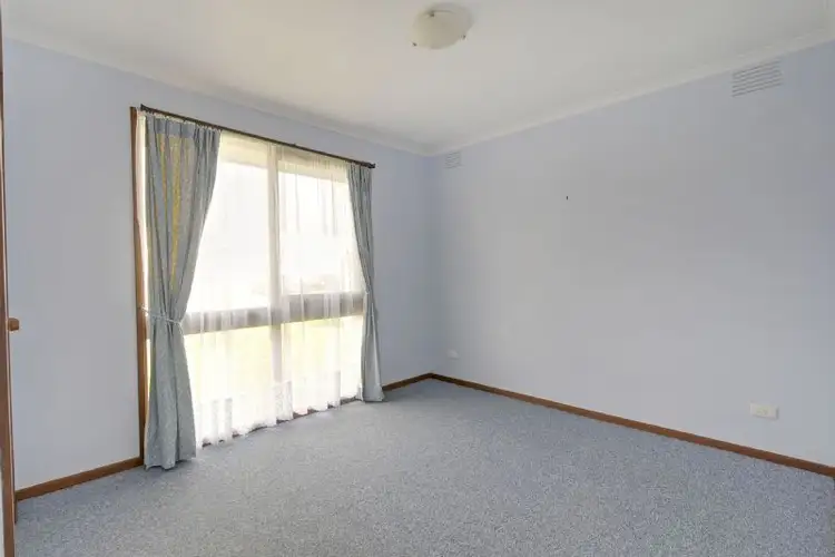 Sixth view of Homely unit listing, 1/16 Sinclair Avenue, Morwell VIC 3840